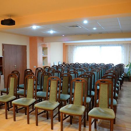 Hotel Transit Oradea Extérieur photo